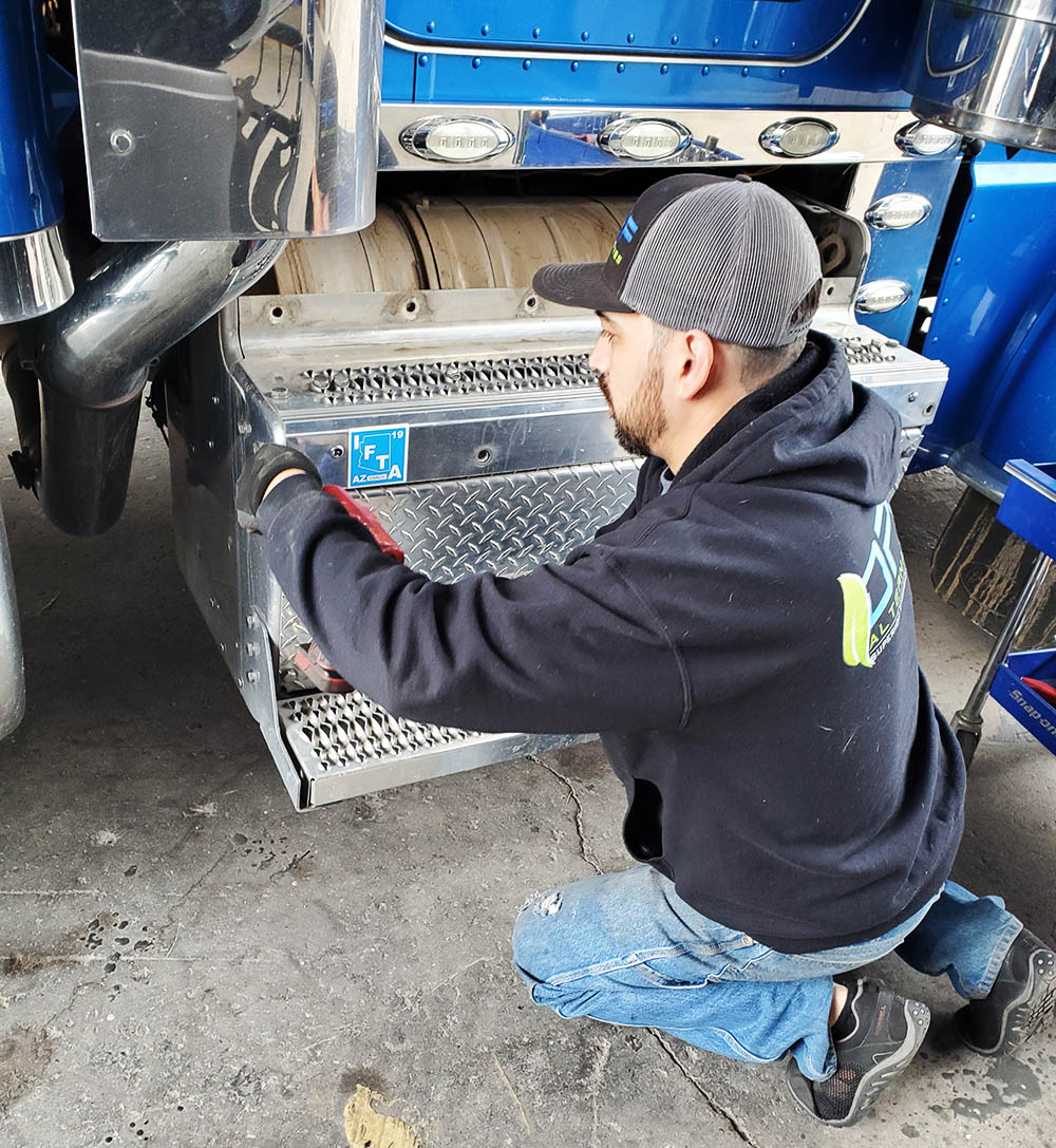 DPF cleaning prices in New Mexico / Farmington, NM - Service pro cleaning a DPF.