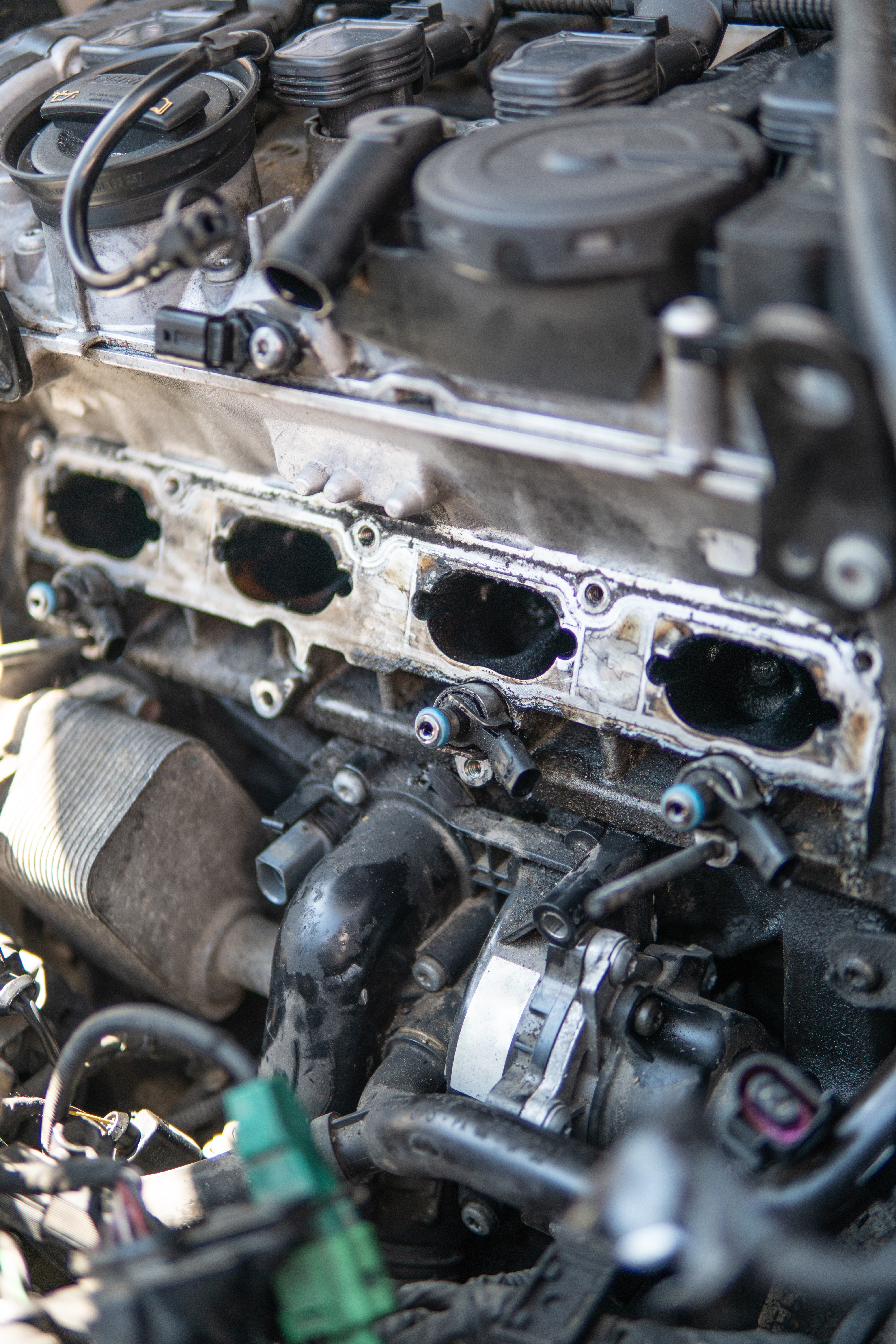 An image of a dirty intake manifold but DPF Alternatives can help with our expert intake manifold cleaning service in Spokane-Coeur d'Alene, WA/ID.